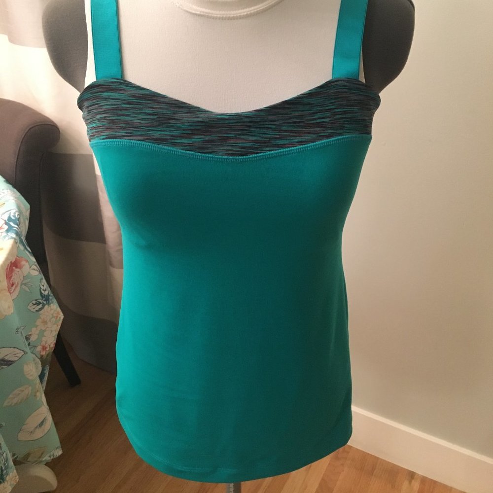 Lululemon Tank - Never worn